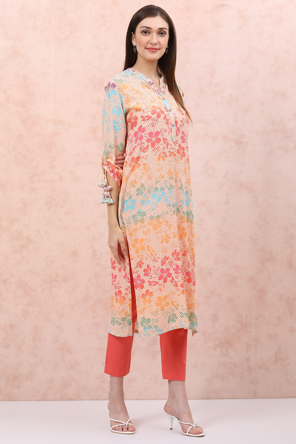 Cream LIVA Straight Kurta image number 3