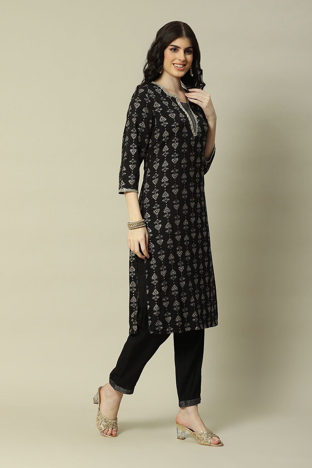 Black Cotton Blend Straight Printed Kurta Palazzo Suit Set image number 5
