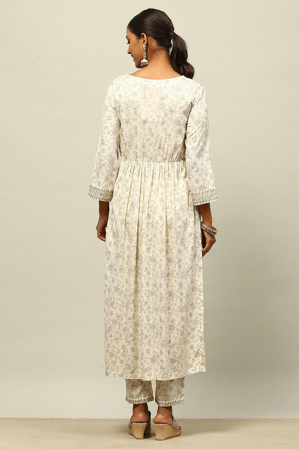 Off White Rayon Gathered Printed Kurta Palazzo Suit Set image number 4