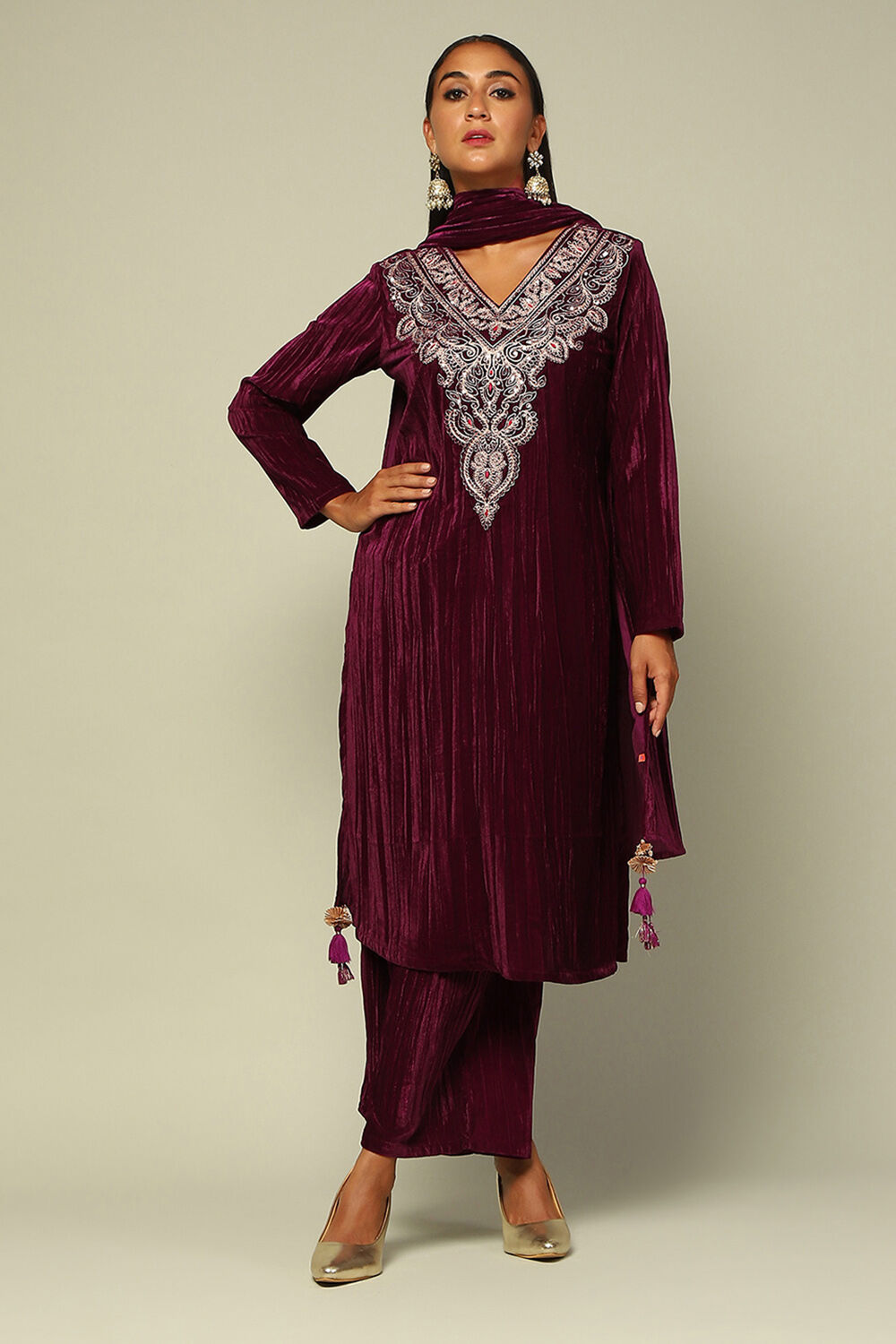 Wine Poly Velvet Straight Solid Kurta Palazzo Suit Set image number 6