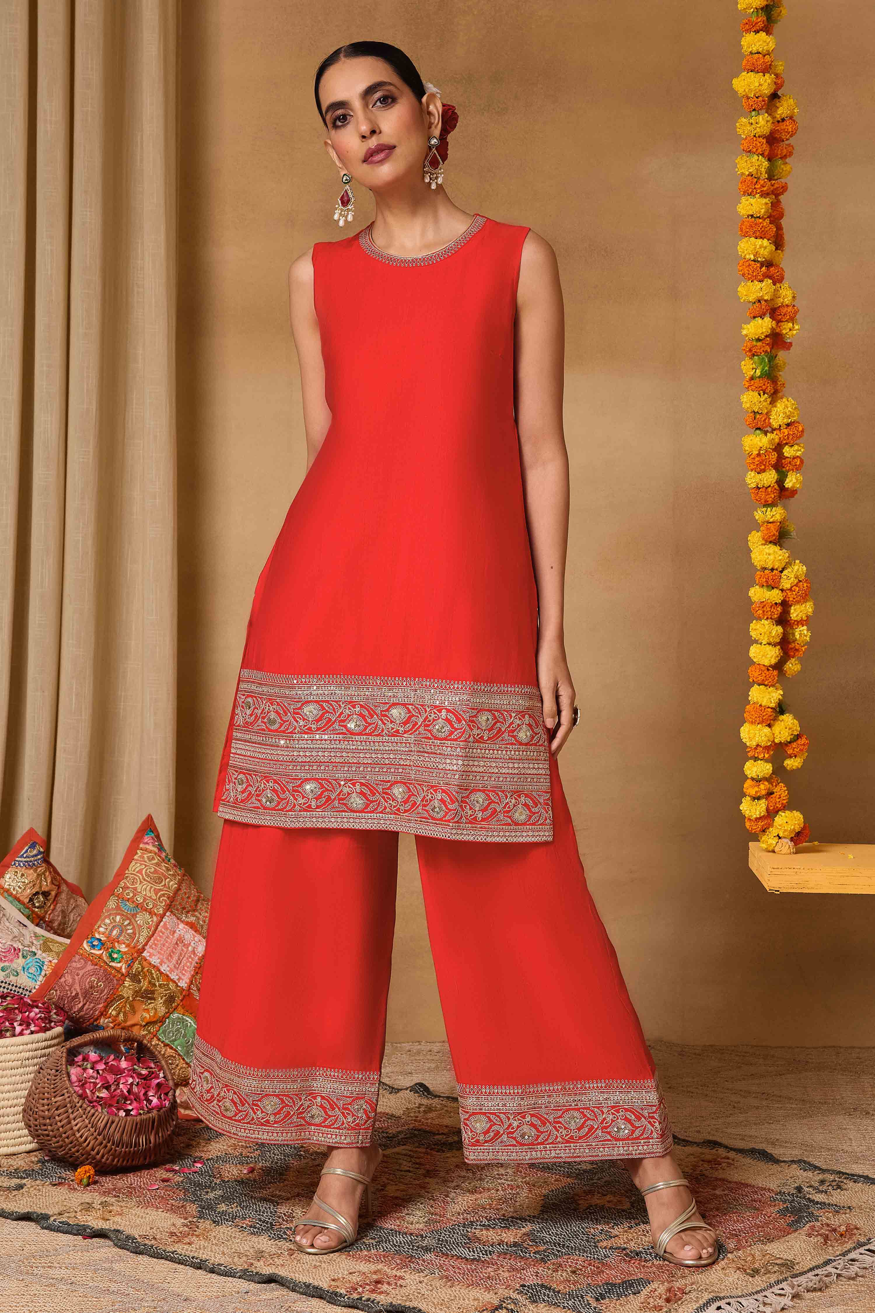Red Viscose Blend Straight Solid Suit Set image number 10