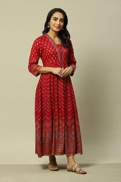 Red LIVA Tiered Printed Dress image number 4