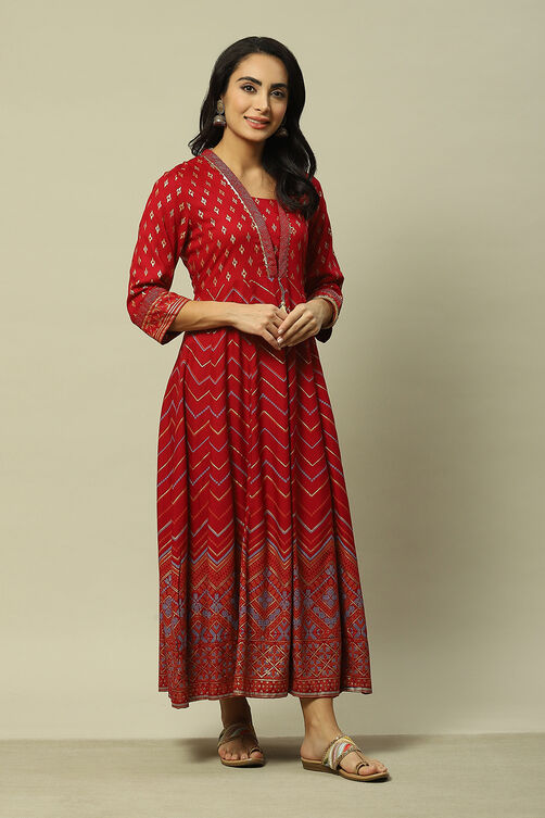 Red Viscose Tiered Printed Dress image number 4