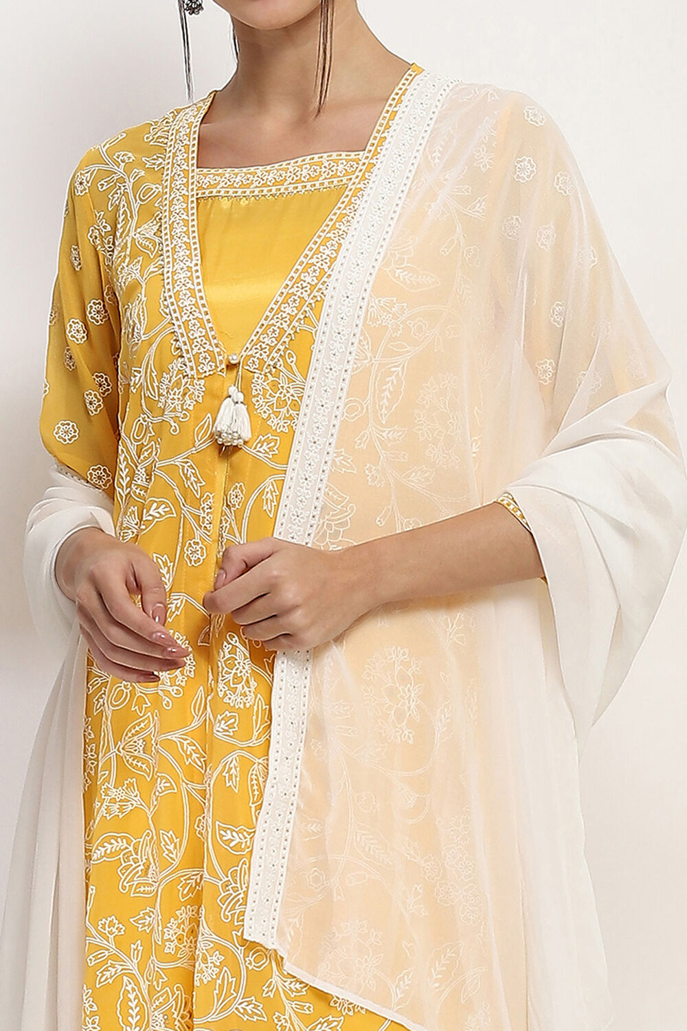 White  Dupatta image number 2