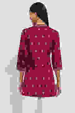 Maroon Cotton Printed Straight Indie Top image number 3
