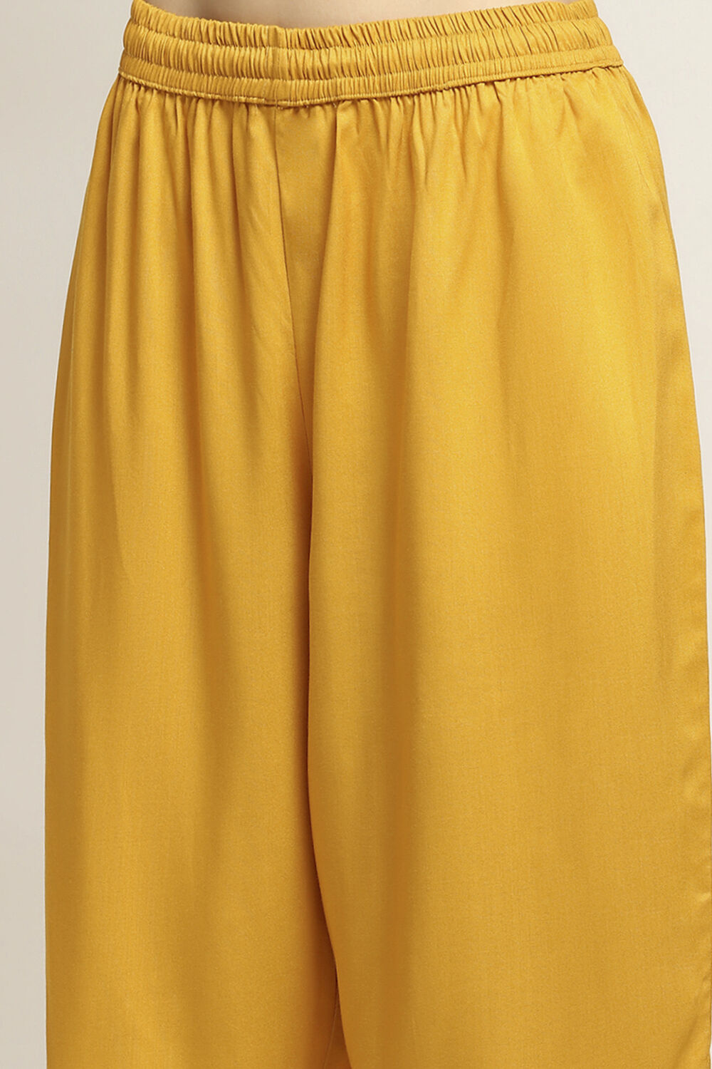 Yellow Viscose Rayon Printed Straight Kurta Pants Set image number 2