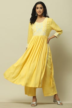 Yellow Embroidered Straight Kurta Set image number 0