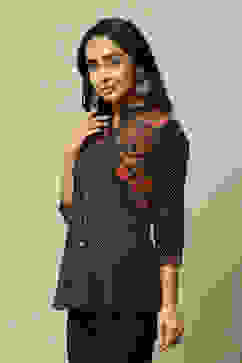 Black LIVA Straight Printed Top image number 2