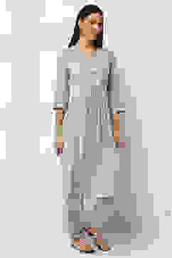 Sage Green Embroidered Flared Kurta image number 5