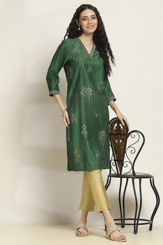 Rangriti Viscose Blend Printed Straight Kurta in Green