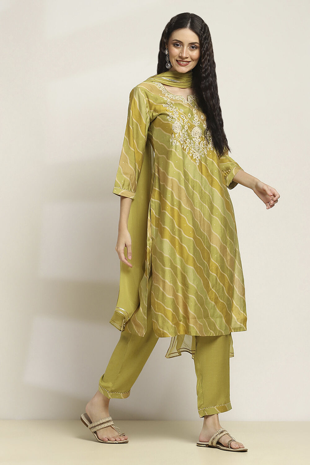 Olive Green Printed Straight Kurta Set image number 5