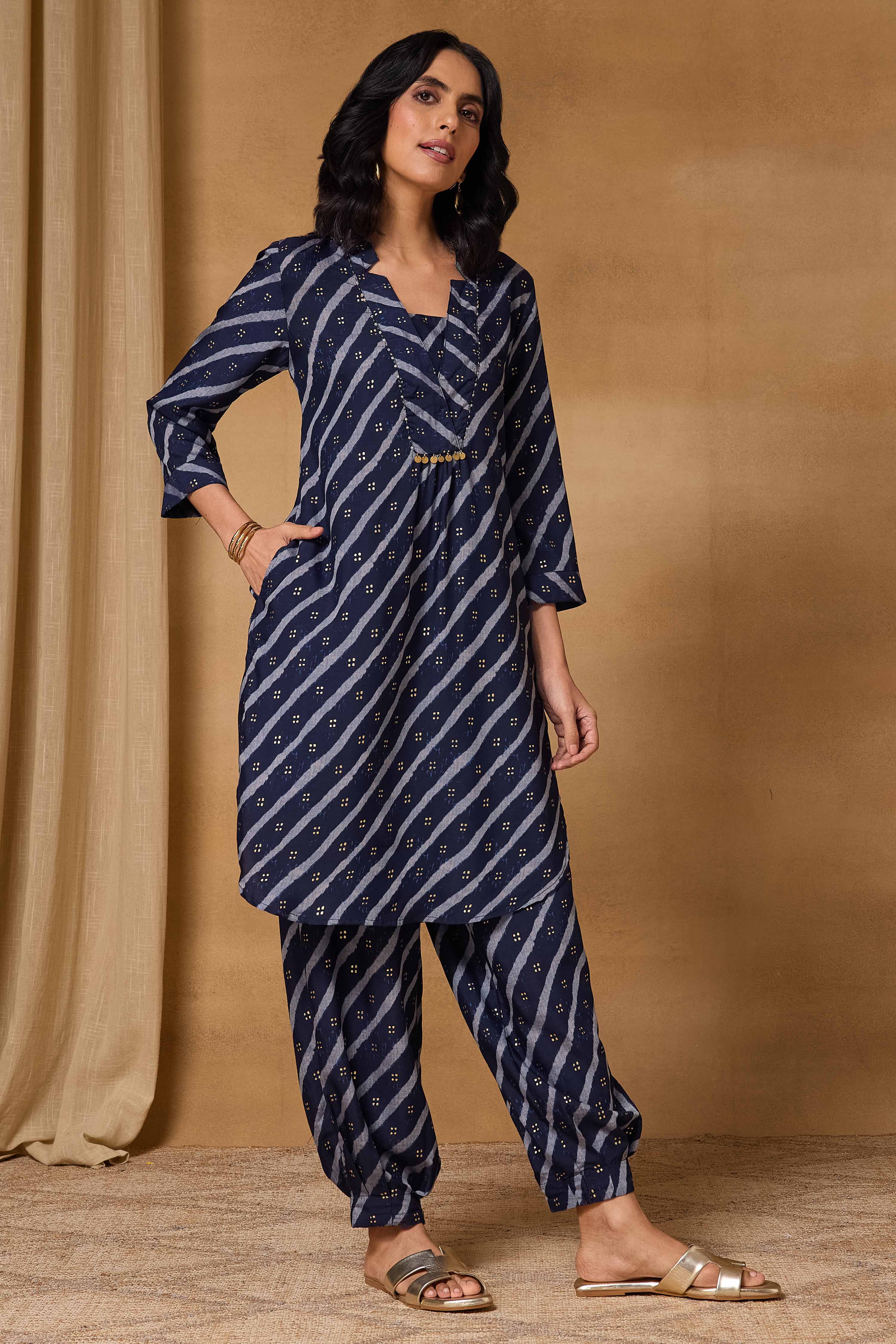 Indigo Viscose Blend Straight Printed Kurta Pants Set image number 6