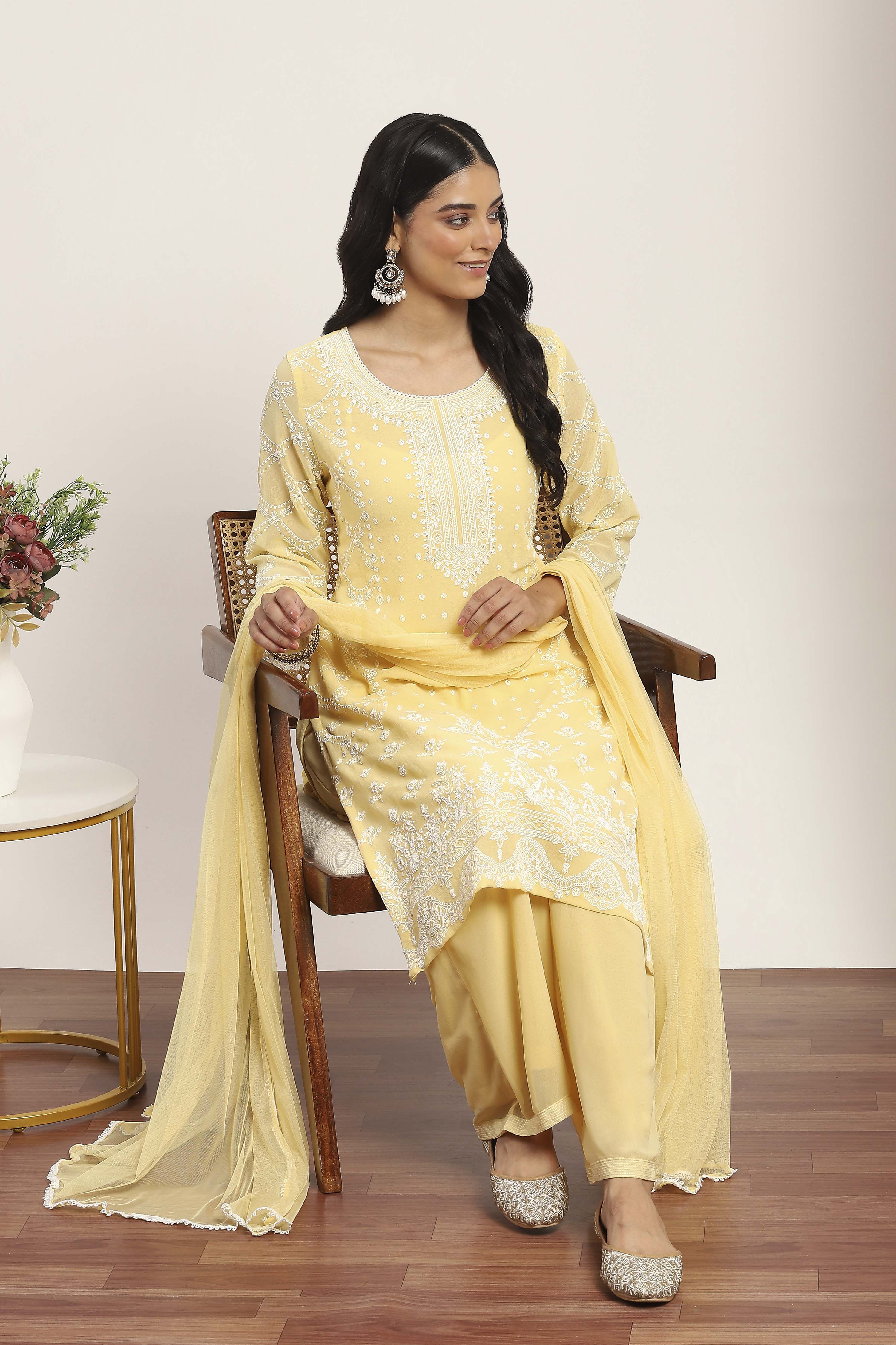 Yellow Polyester Straight Suit Sets image number 6