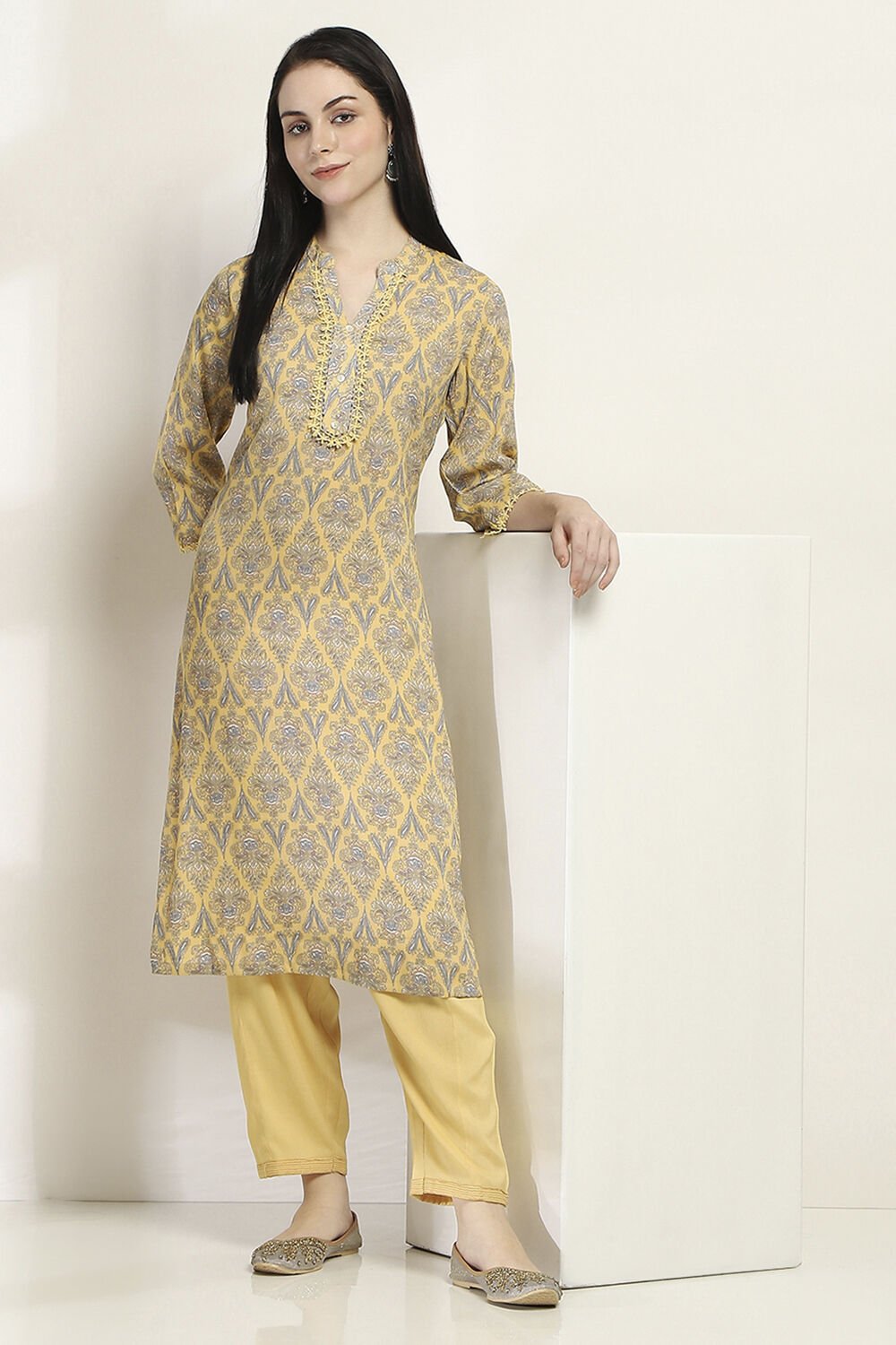 Yellow Printed Straight Kurta Set image number 0