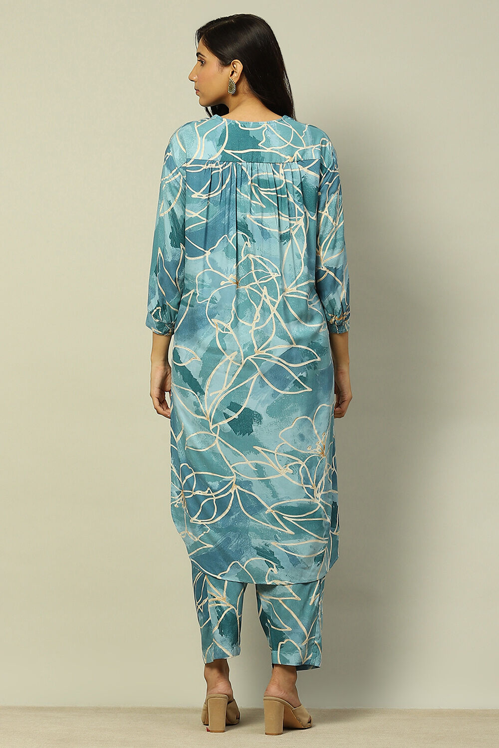 Aqua Blue Floral Printed Straight Co-ord Set image number 4