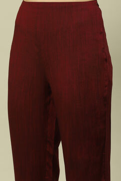 Maroon Poly Viscose Straight Printed Kurta Regular Pants Suit Set image number 2
