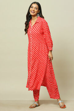 Red LIVA Woven Straight Kurta Suit Set image number 0