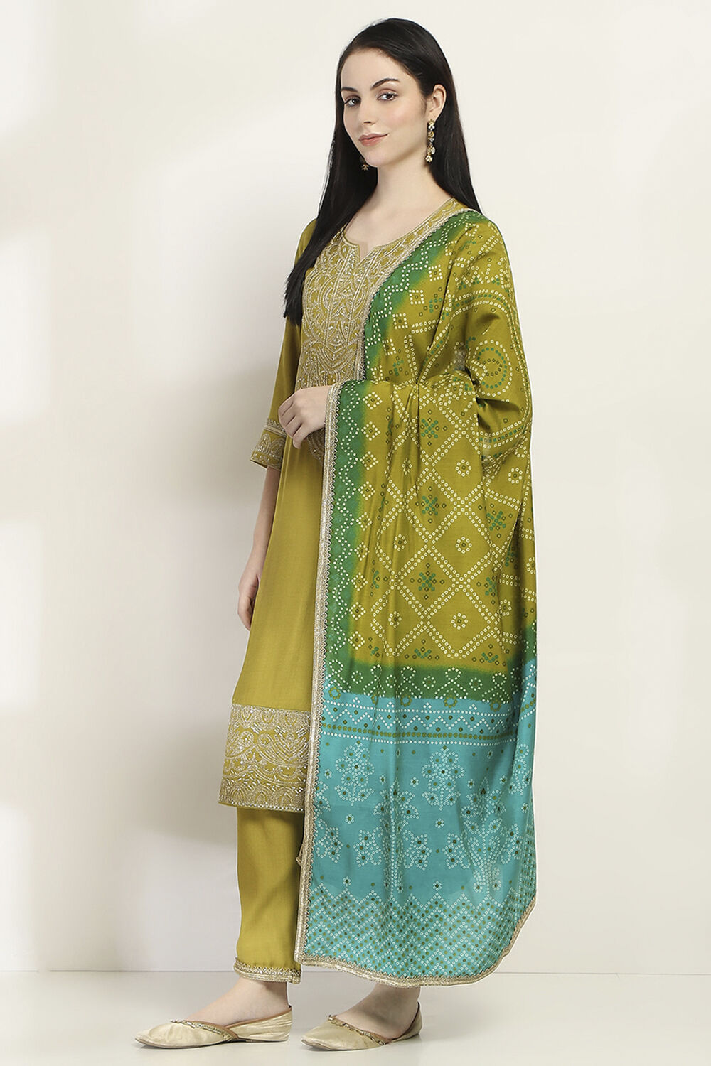 Lime Viscose Blend Straight Set image number 3