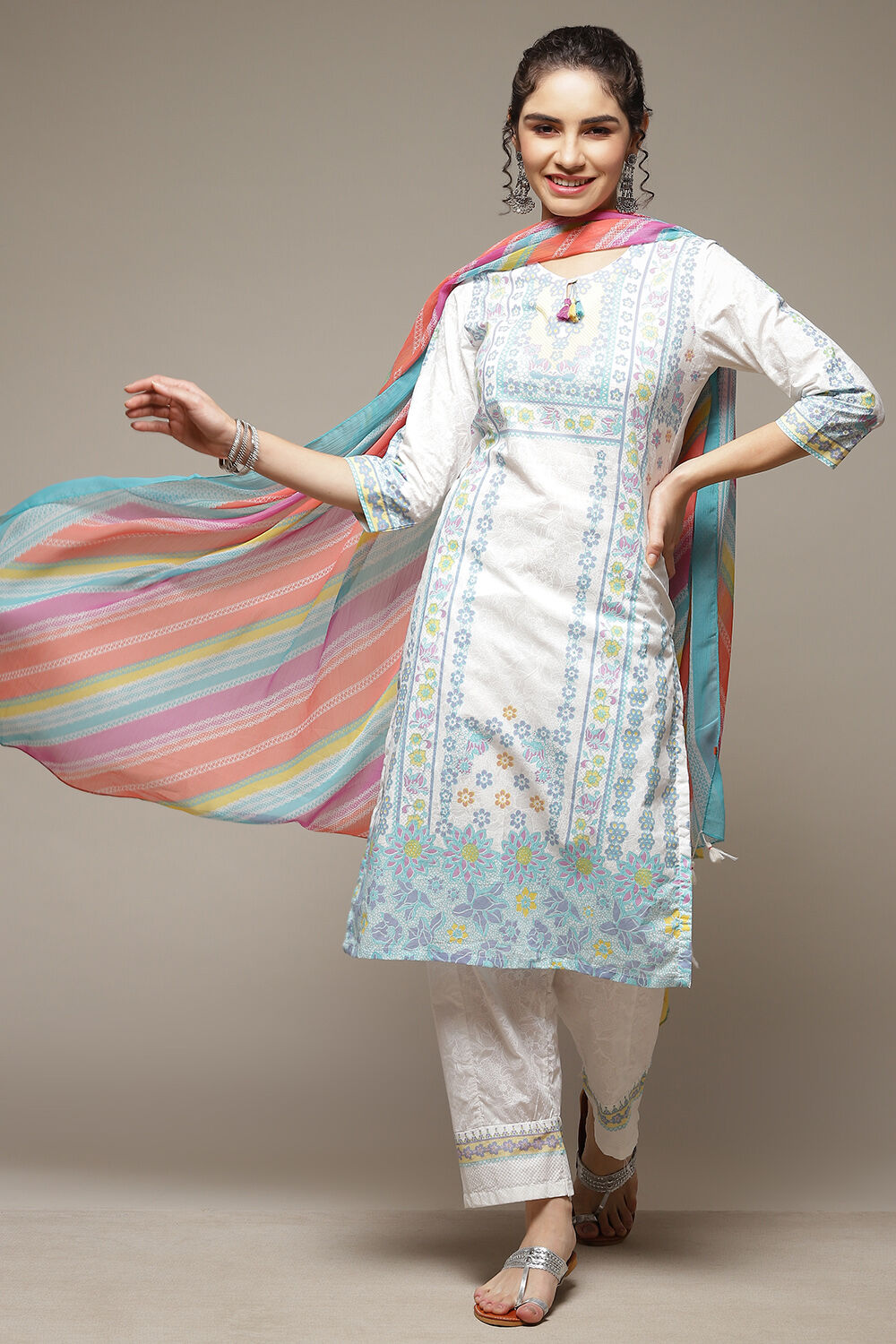 White Poly Chiffon Straight Kurta & Pants Suit Set image number 0