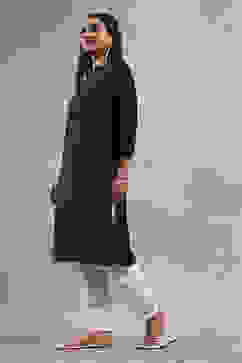 Black Solid Straight Kurta image number 2