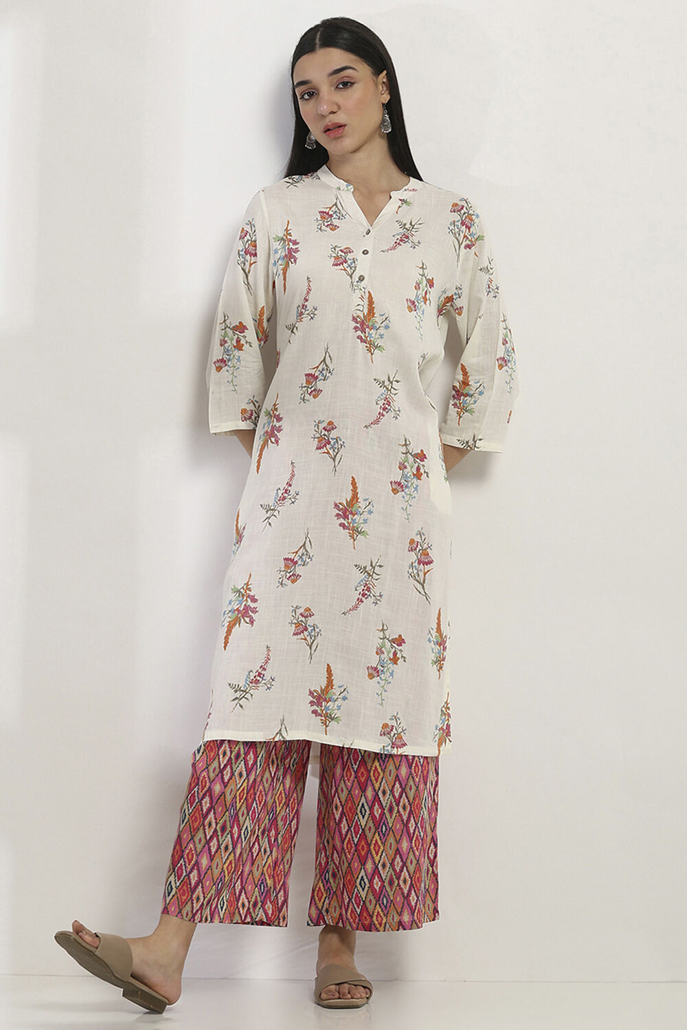 White Printed Straight Kurta Set image number 7