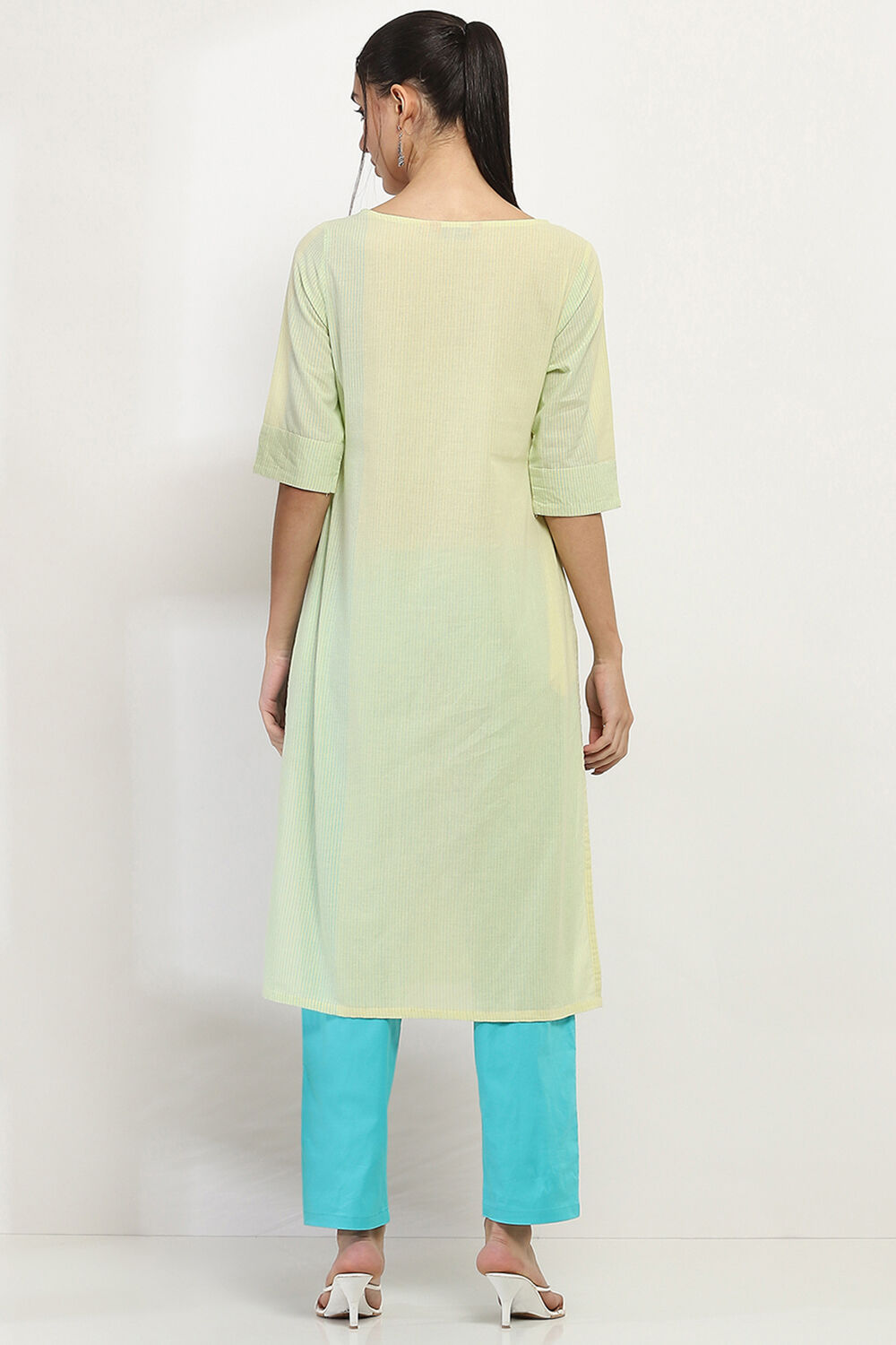 Lime Green Cotton Pleated Straight Kurta image number 3