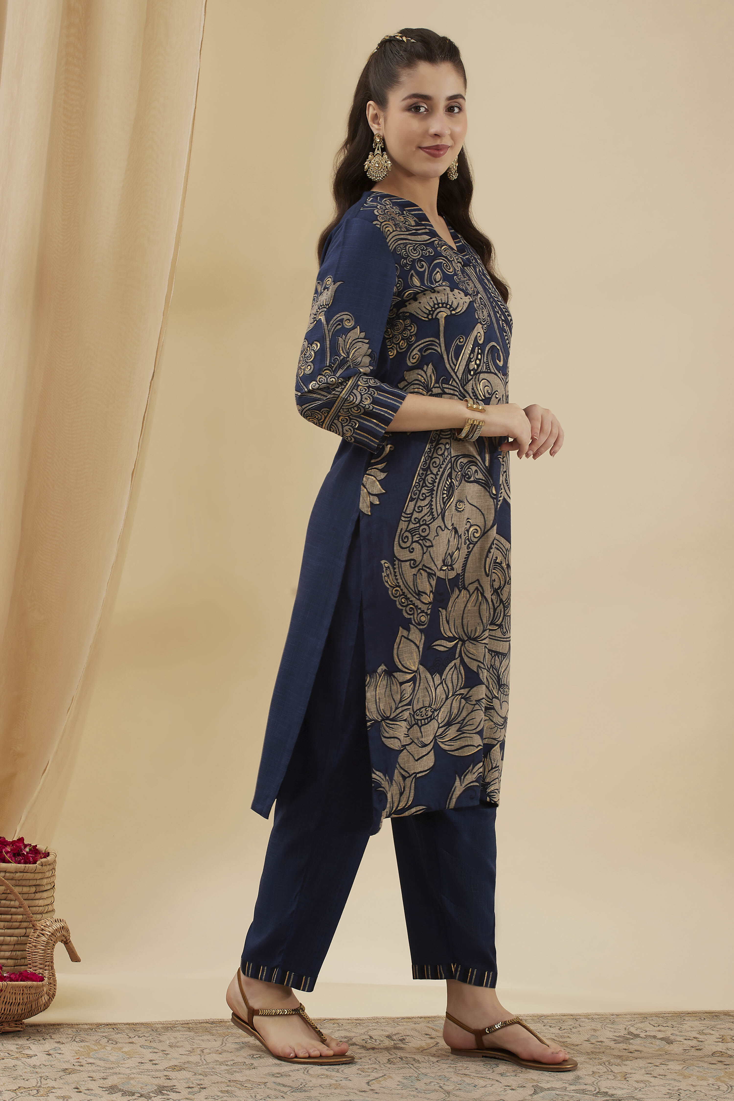 Blue Viscose Blend Straight Printed  image number 4