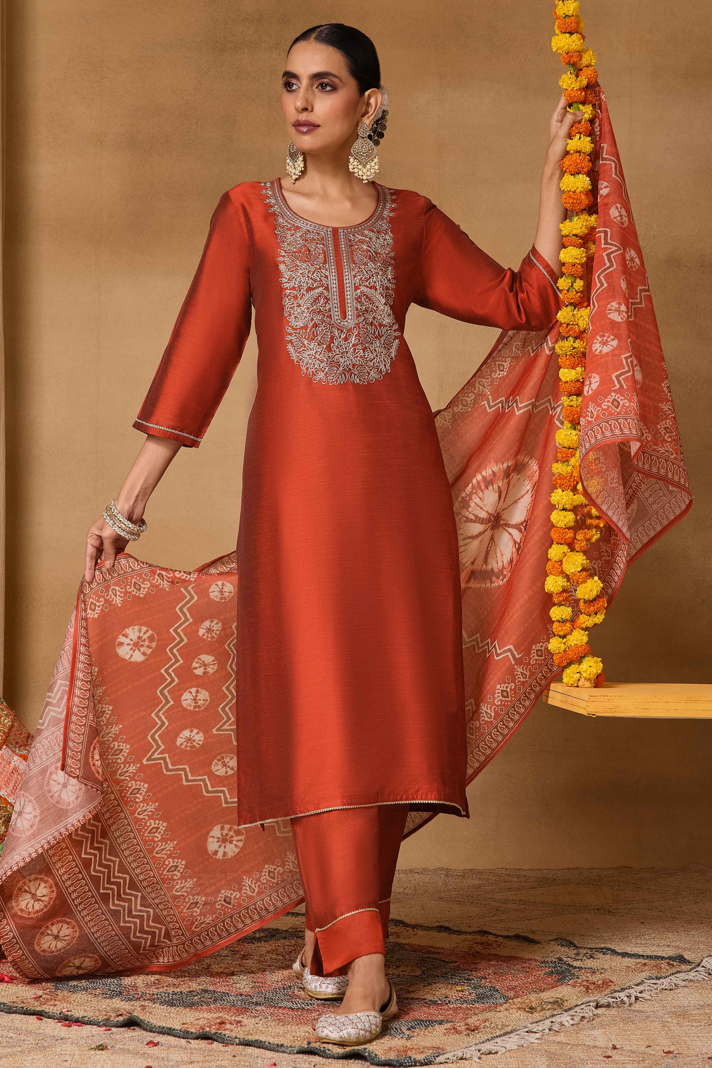 Rust Viscose Blend Straight Solid Suit Set image number 0