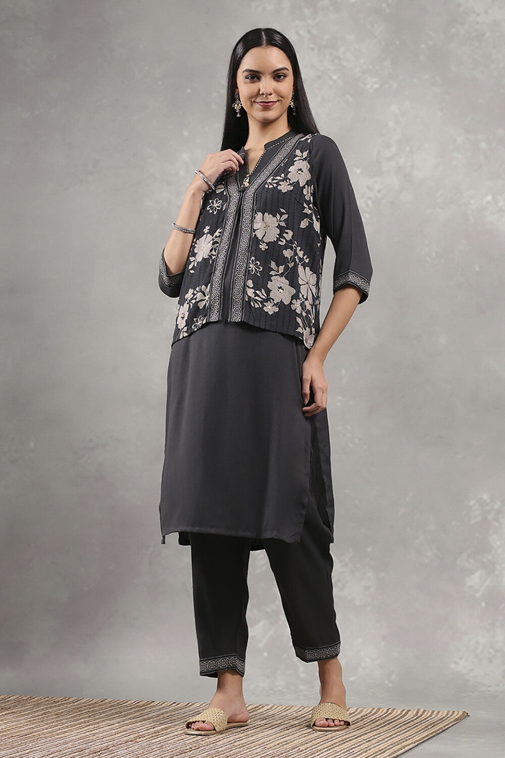 Black Viscose Blend Printed Straight Kurta Pants Set image number 6