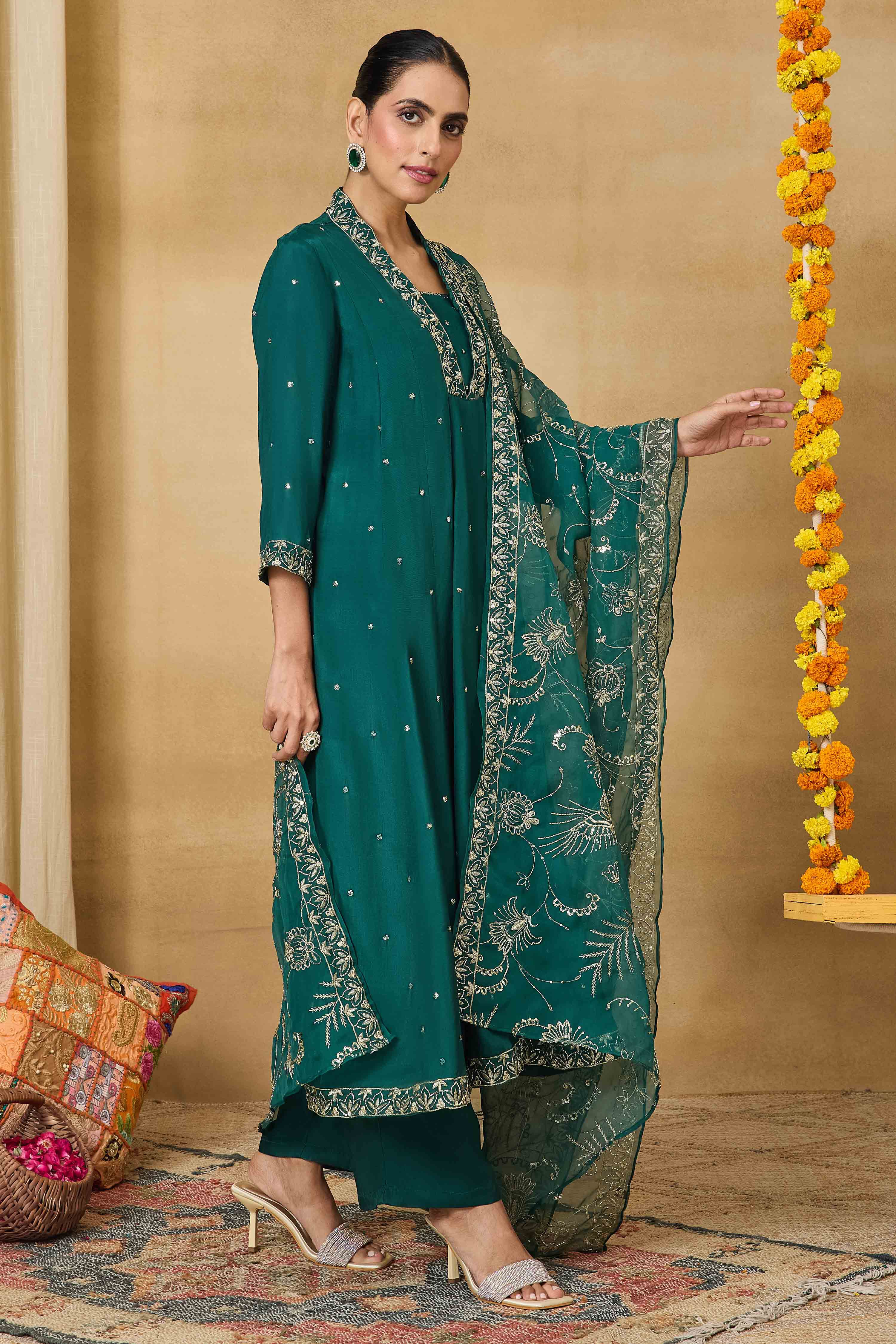 Green Viscose Rayon Kalidar Solid Suit Set image number 6