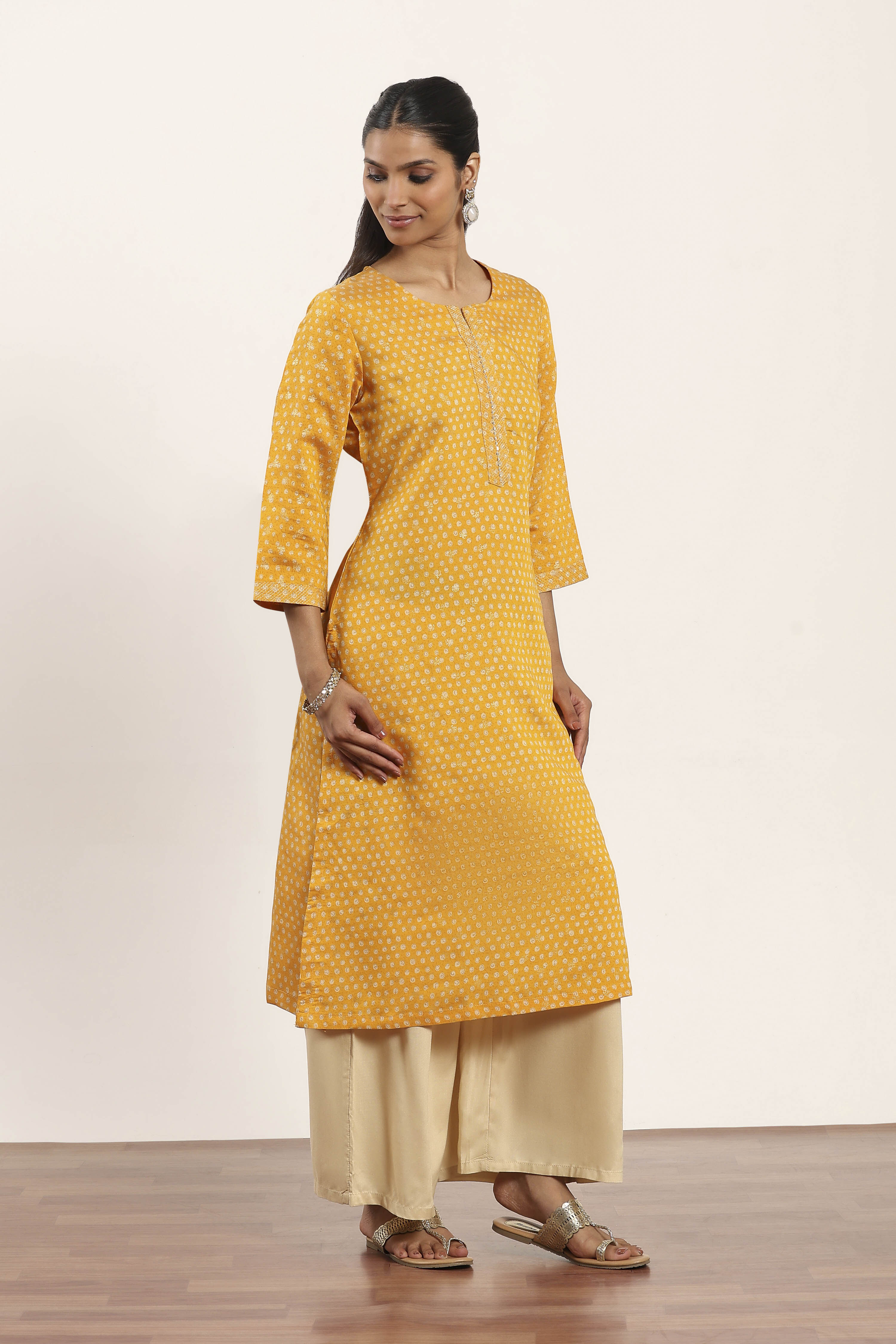 Yellow Viscose Rayon Straight Kurta Pants Set image number 5