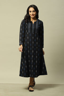 Black Cotton Blend A-Line Printed Dress image number 5