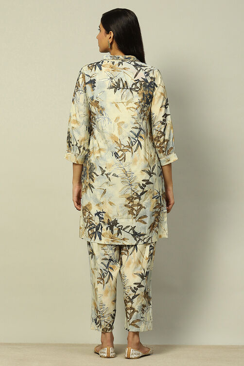 Off-White Viscose Blend Printed Co-ord Set image number 4