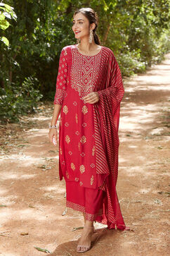 Red LIVA Bandhani Suit Set image number 0