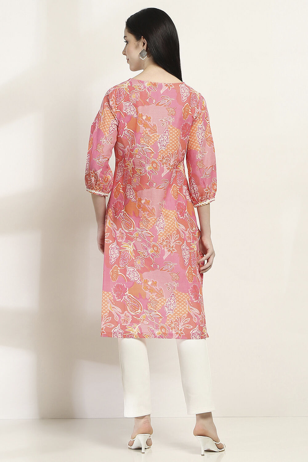 Pink Cotton Floral Straight Kurta image number 3