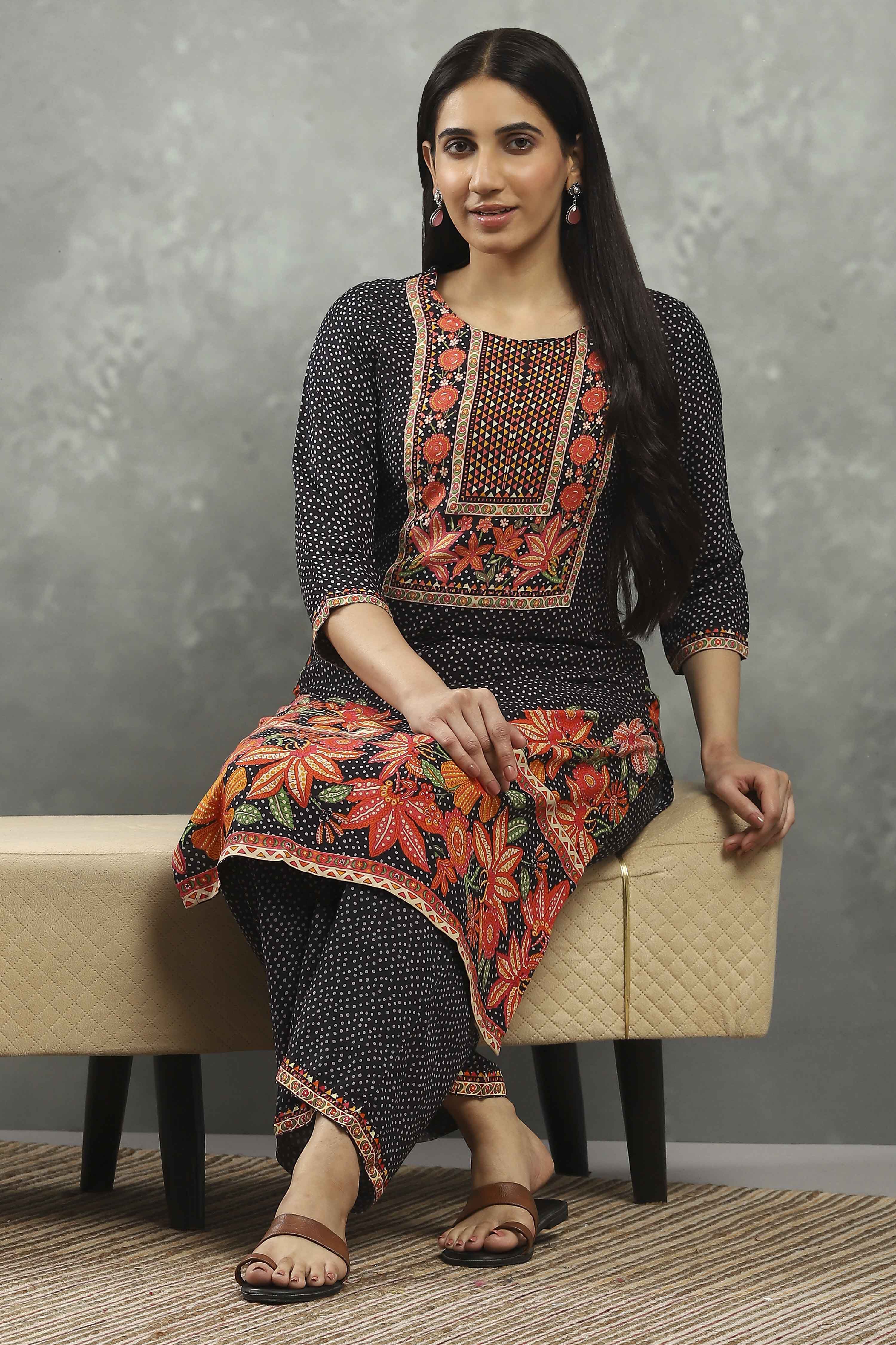 Black Polyester Straight Kurta Pants Set image number 0