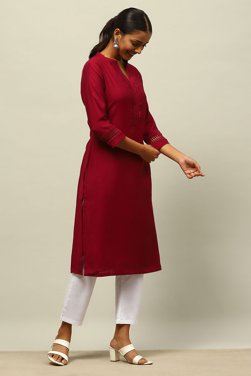 Pink Solid Straight Kurta image number 4