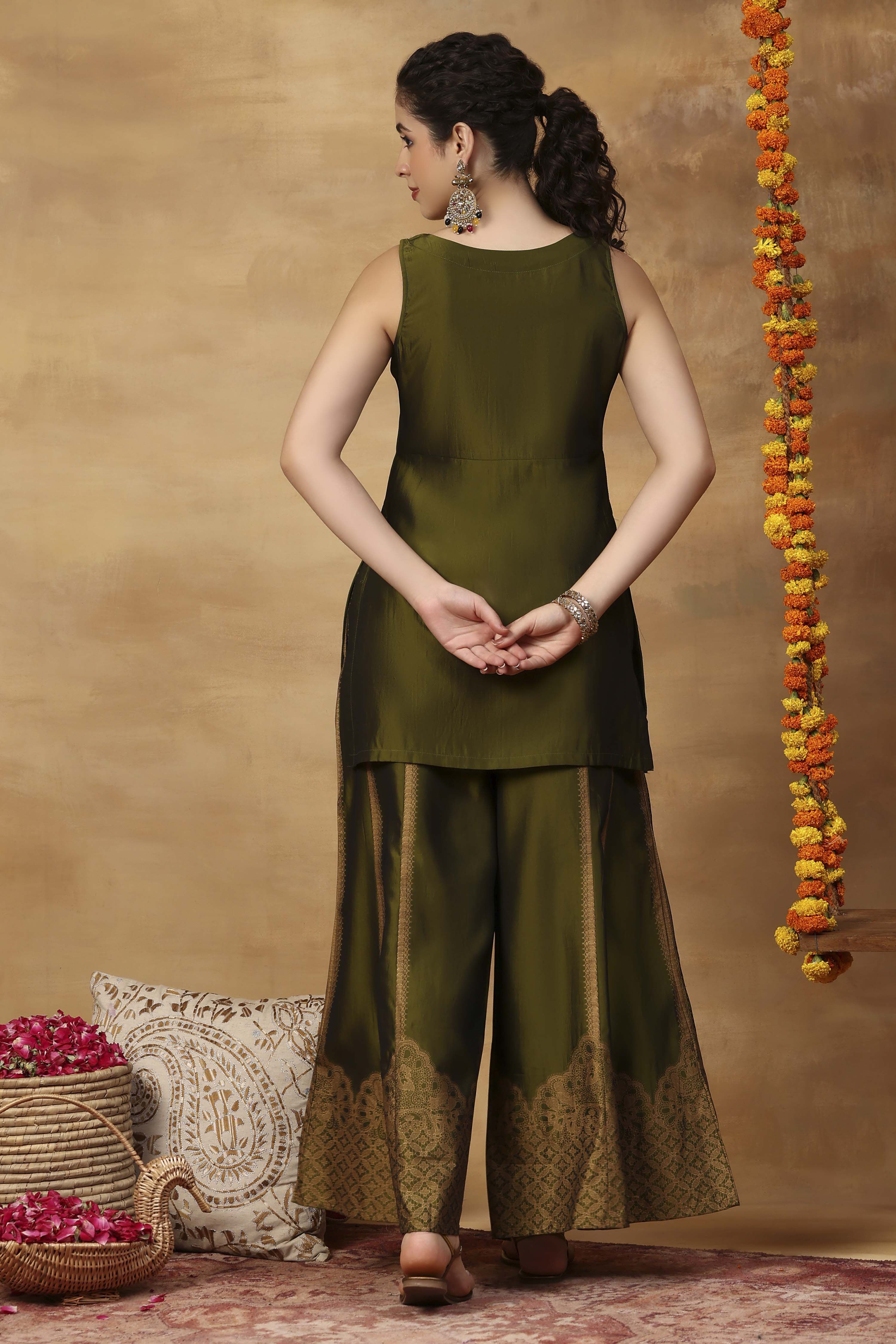 Green Printed Straight Kurta Set image number 5