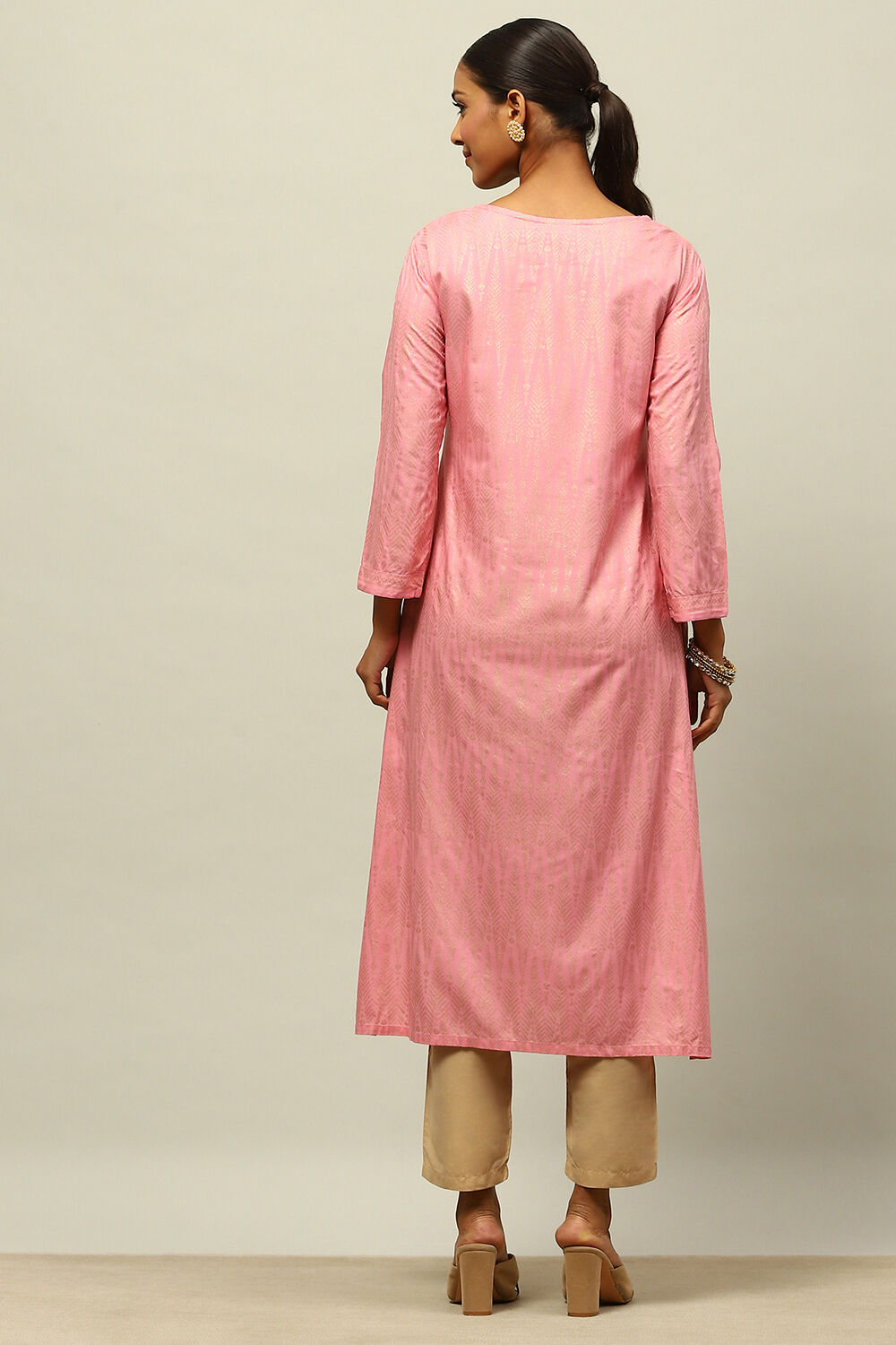 Dusty Pink Rayon Straight Printed Kurta Slim Pants Suit Set image number 4