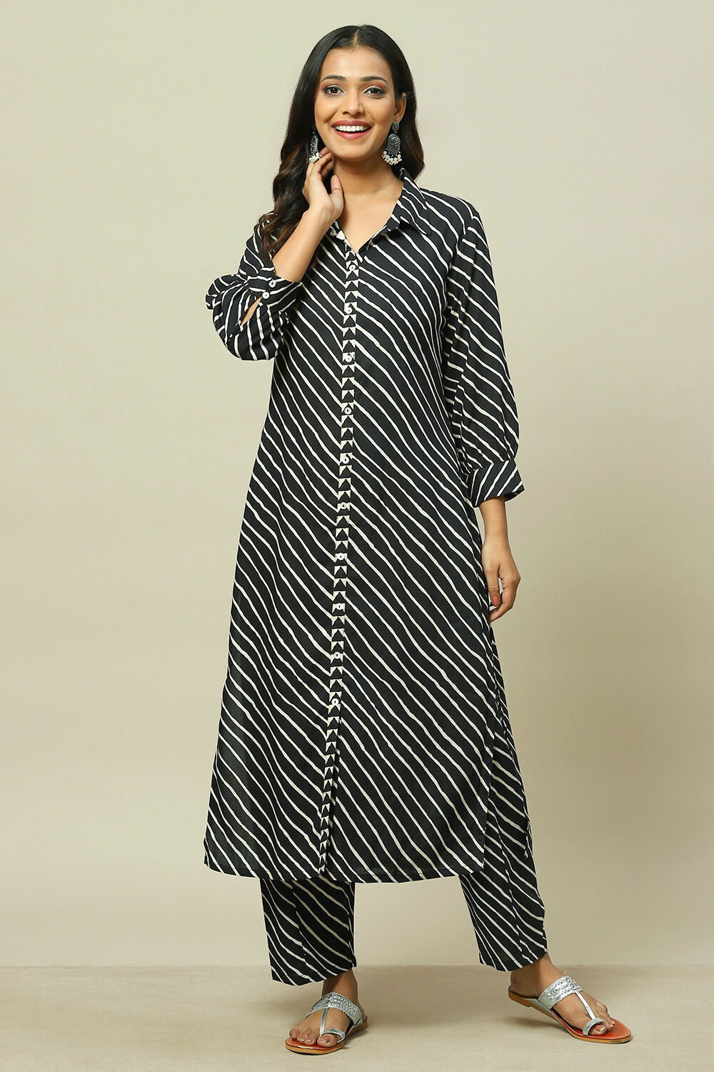 Red Striped Straight Kurta Set image number 6