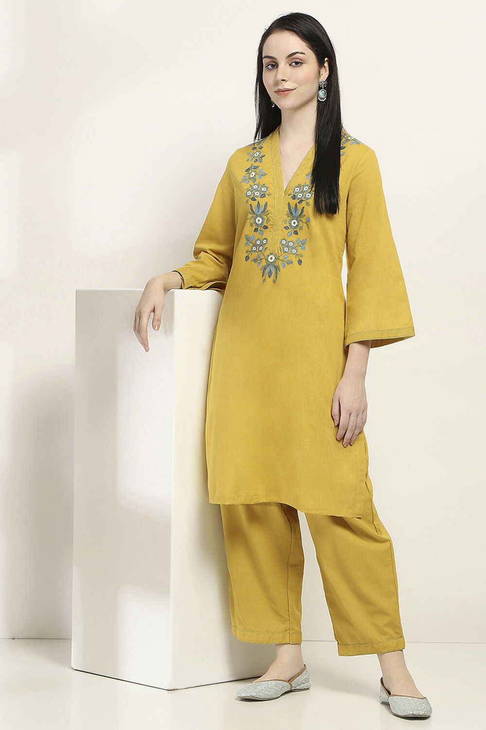 Yellow Cotton Embroidered Straight Kurta Set image number 0