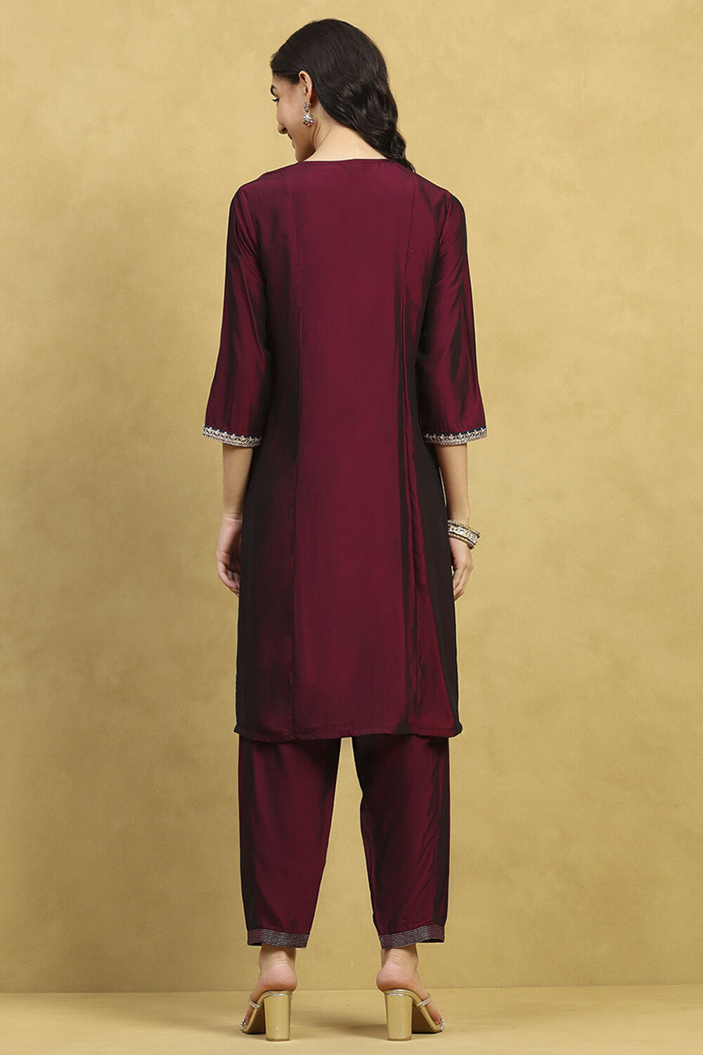 Wine Polyester Blend Solid Straight Suit Set image number 4