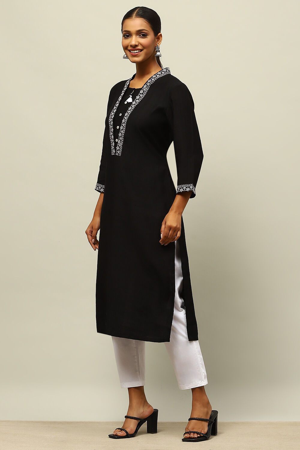 Black Viscose Blend Straight Kurta image number 2