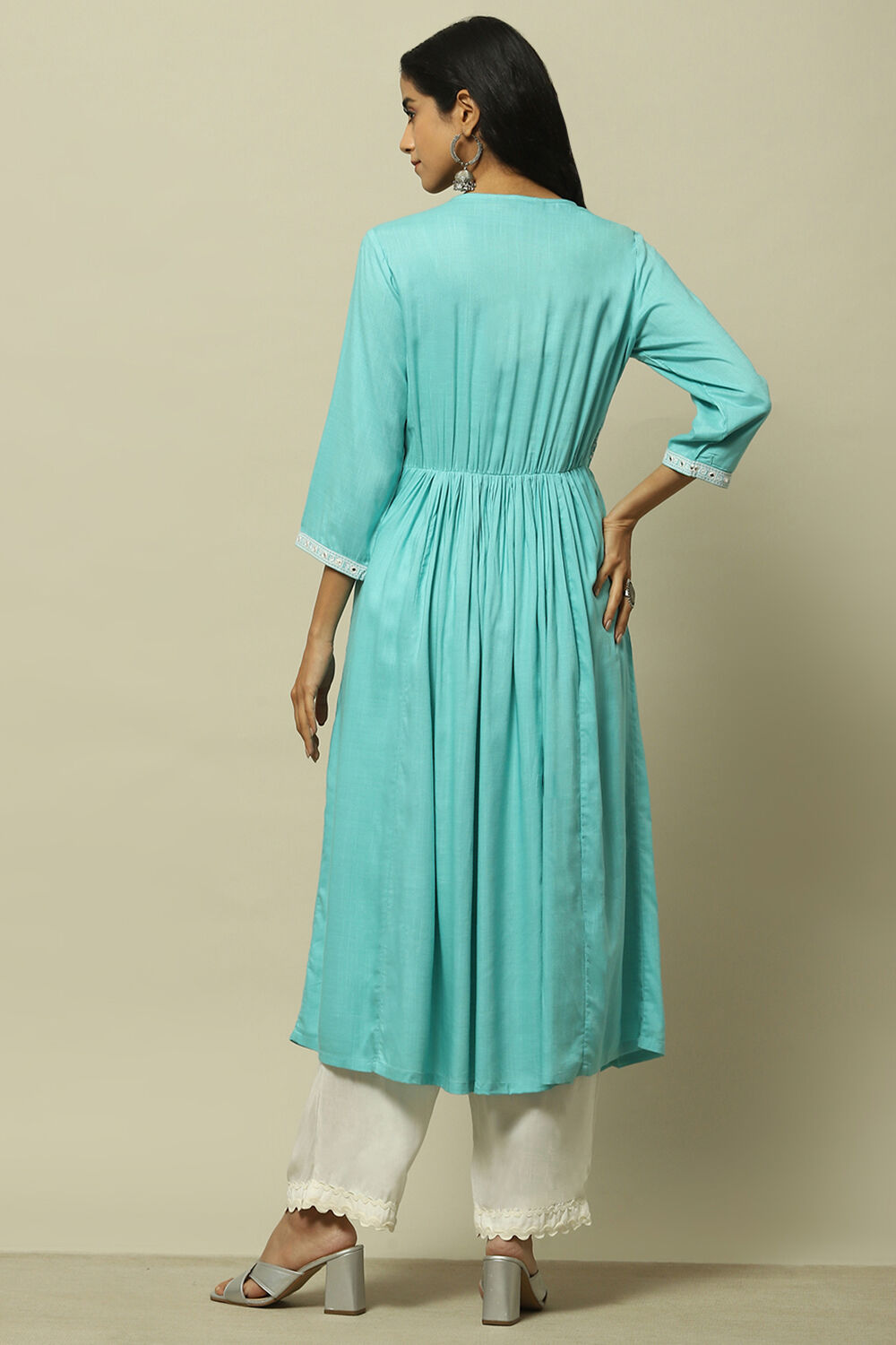 Cyan Blue Rayon Slub Tiered Dress image number 4