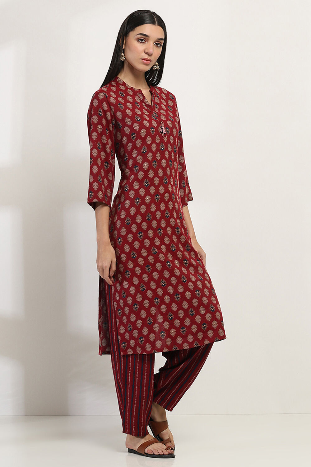 Red Cotton Blend Straight Kurta Set image number 5