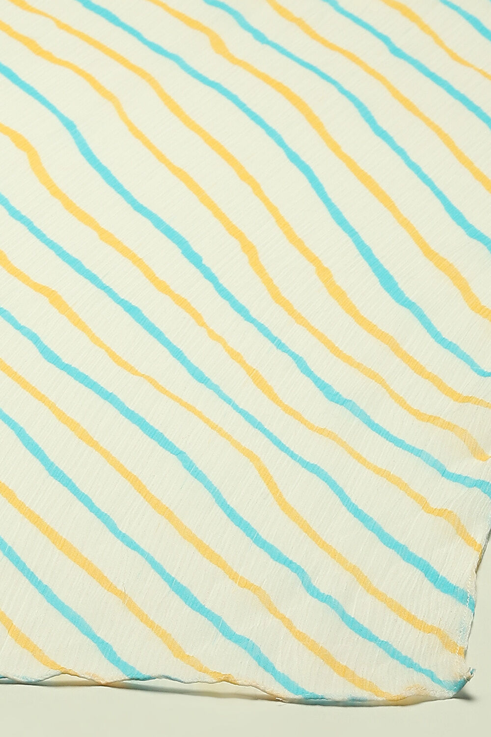 White Cambric Printed Straight Kurta & Pants Suit Set image number 3