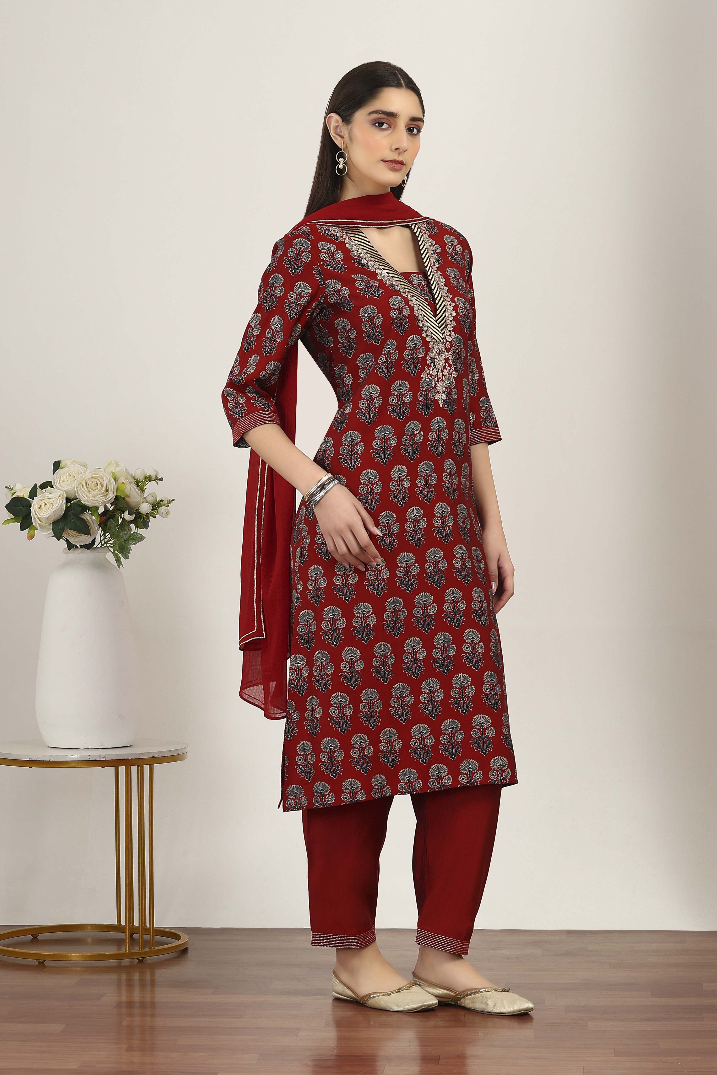 Red Viscose Polyester Straight Suit Sets image number 5