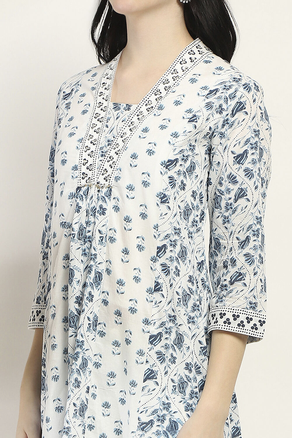 White Cotton Printed A-Line Kurta image number 1