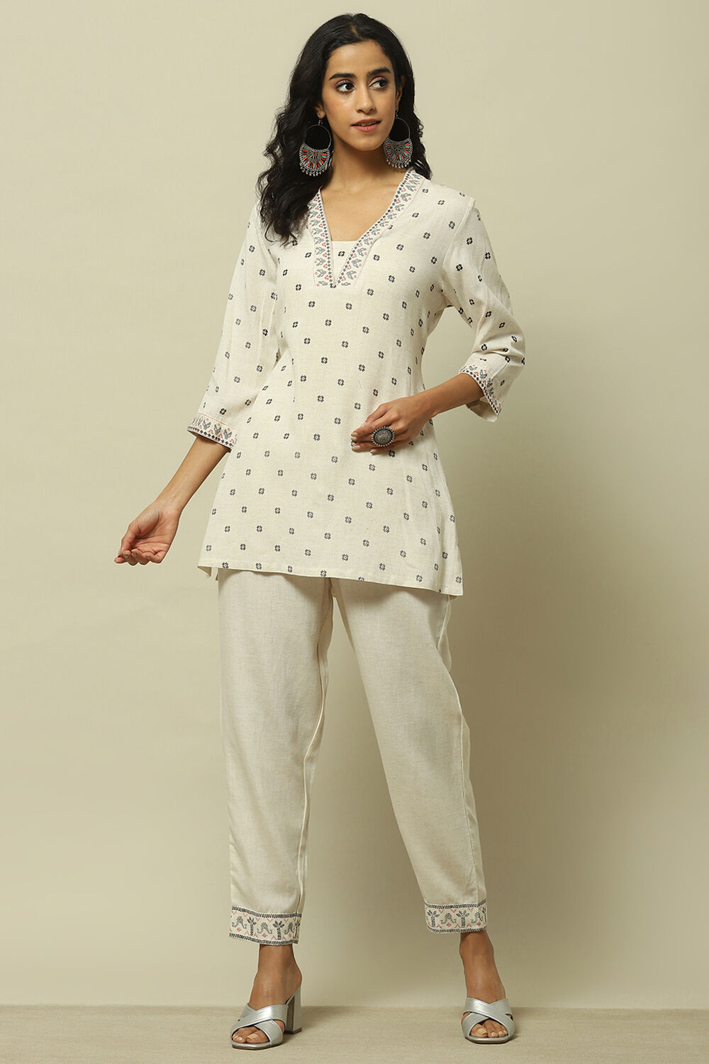 Off-White Viscose Solid Straight Fit Palazzo image number 0