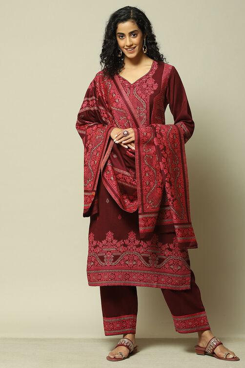 Maroon Poly Viscose Straight Yarndyed Kurta Palazzo Suit Set image number 0